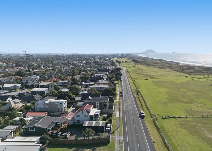  at 476 Papamoa Beach Road, Papamoa, Tauranga, Bay Of Plenty
