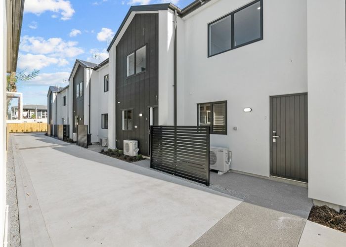  at 2/424 Gloucester Street, Linwood, Christchurch City, Canterbury