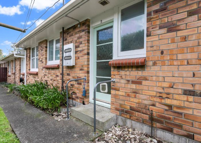  at 2/25 Brixton Road, Balmoral, Auckland