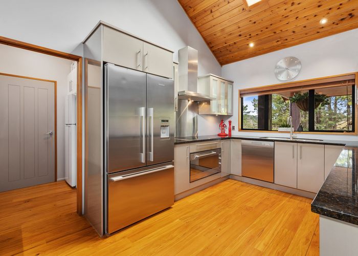  at 18 Collings Drive, Lucas Heights, Auckland