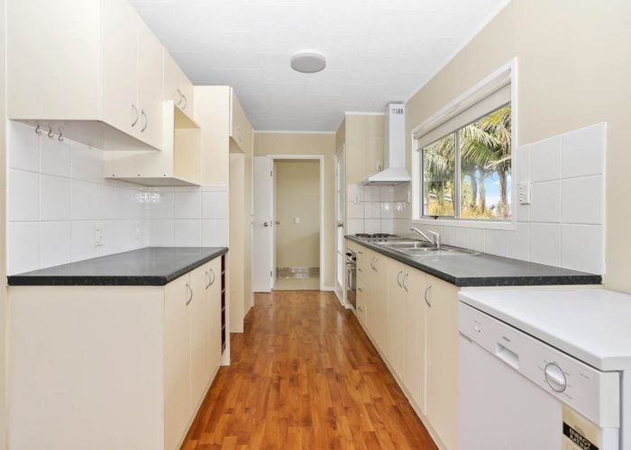  at 80 Beach Road, Te Atatu Peninsula, Auckland