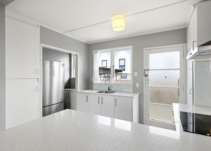  at 2/276 Rosebank Road, Avondale, Auckland City, Auckland