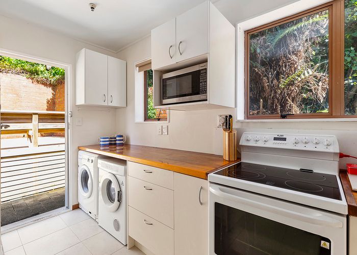  at 2/16 Henderson Street, Karori, Wellington