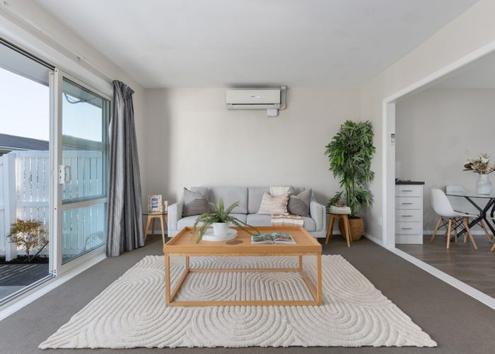  at 4/28 Aikmans Road, Merivale, Christchurch City, Canterbury