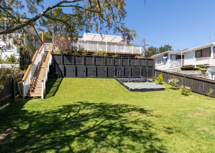  at 82 Thomas Street, Stokes Valley, Lower Hutt