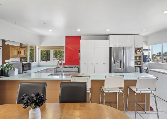  at 5 Sumich Place, West Harbour, Auckland