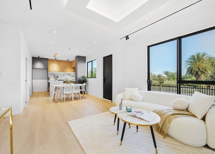  at 31 Wallace Road, Mangere Bridge, Manukau City, Auckland