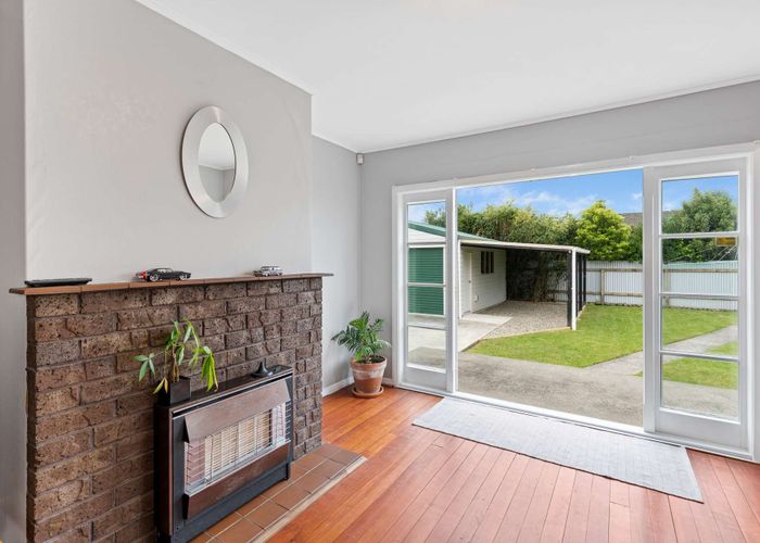 at 11 Wharenui Terrace, Roslyn, Palmerston North