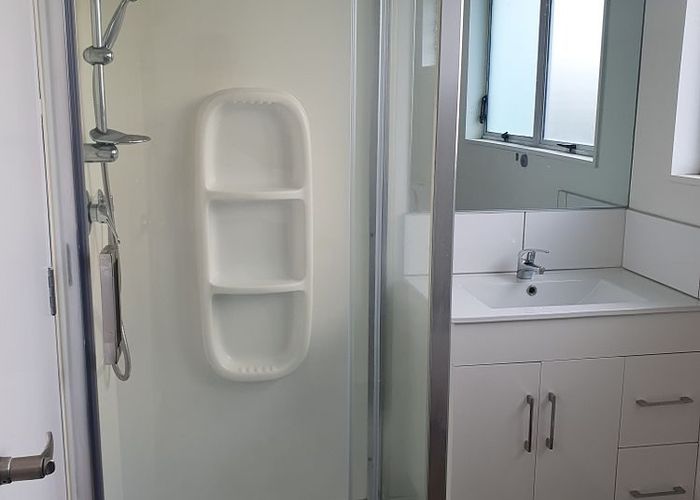  at 5B Oates Road, Glen Eden, Waitakere City, Auckland