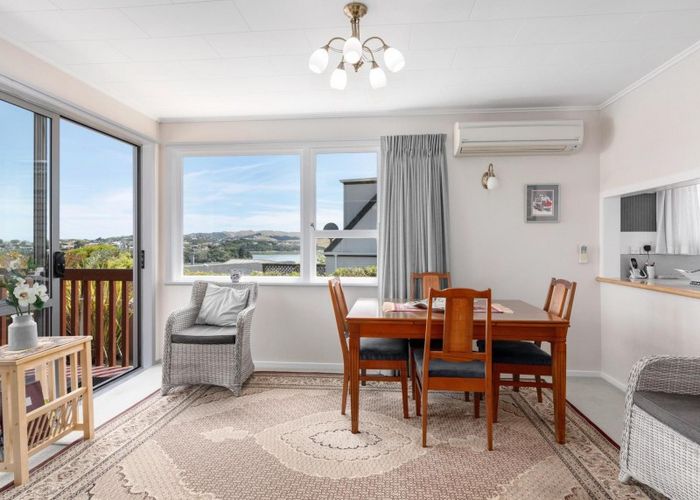  at 20 Spinnaker Drive, Whitby, Porirua