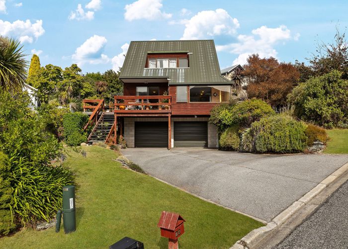  at 20 Balmoral Drive, Kelvin Heights, Queenstown
