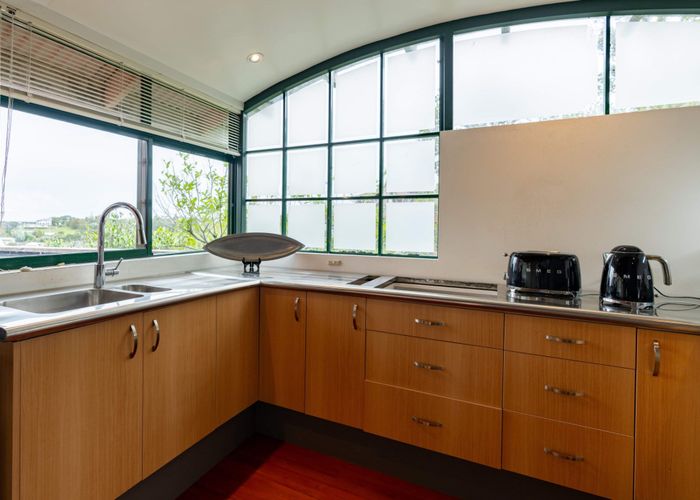  at 6 Gannet Point, Rothesay Bay, North Shore City, Auckland