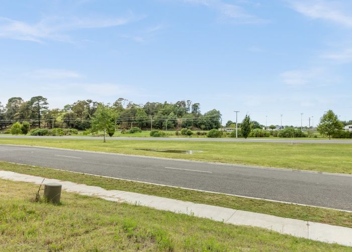  at 71 Oak Road, Poraiti, Napier