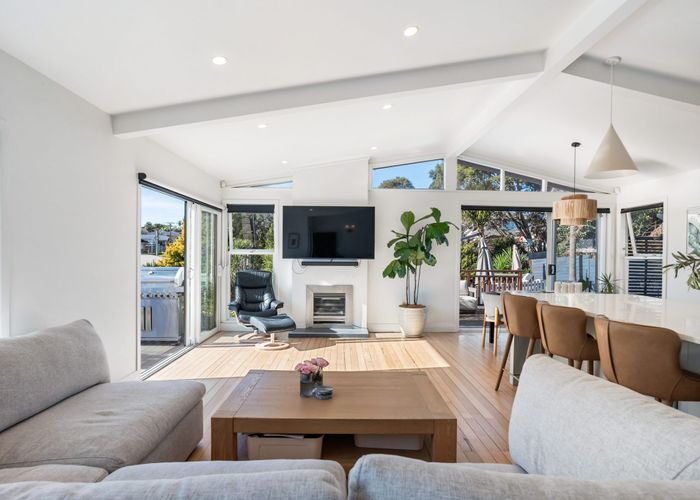  at 42 Kay Drive, Blockhouse Bay, Auckland City, Auckland