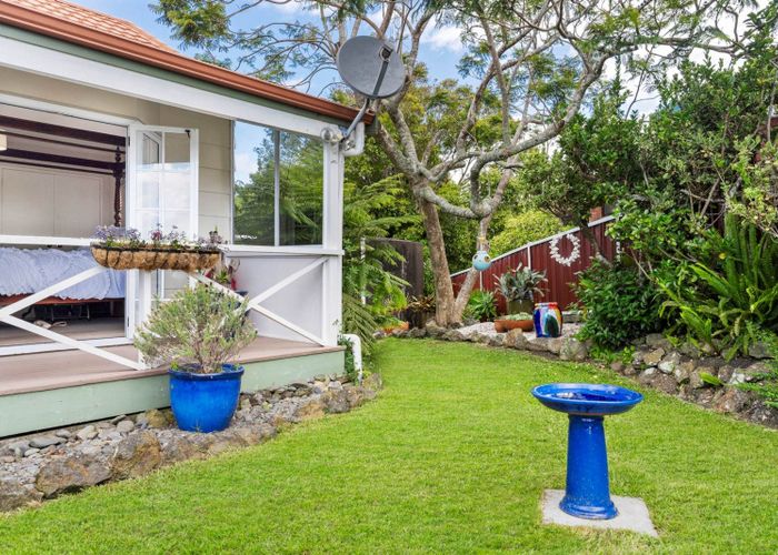  at 1 Kathy Terrace, Stanmore Bay, Whangaparaoa
