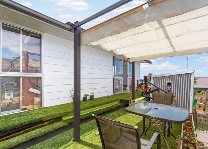  at 3/24A WAIMUMU RD, Massey, Waitakere