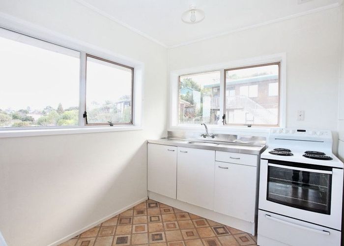  at 2/85 Target Road, Totara Vale, Auckland