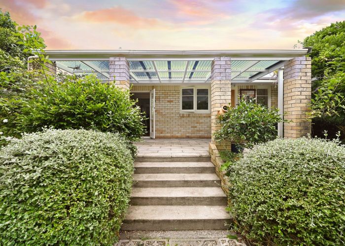  at 27 Greta Street, Glenview, Hamilton