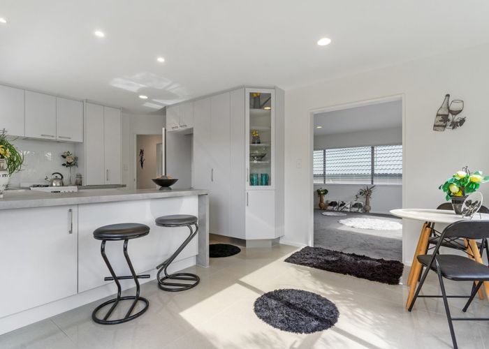  at 5a Ballini Rise, West Harbour, Waitakere City, Auckland