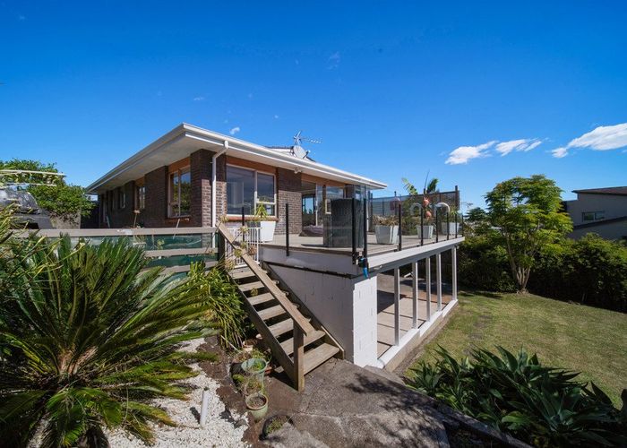  at 2/89 Takutai Avenue, Half Moon Bay, Auckland