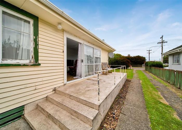  at 16 Grey Street, Normanby, Hawera