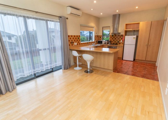  at 4 White Pine Avenue, Woodridge, Wellington, Wellington