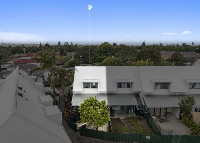  at 25/1 Water Street, Otahuhu, Auckland City, Auckland