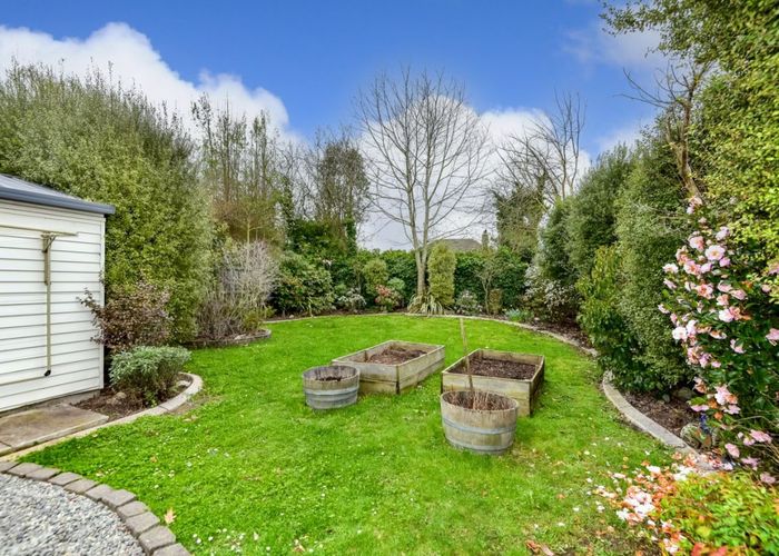  at 33 Flay Crescent, Burnside, Christchurch