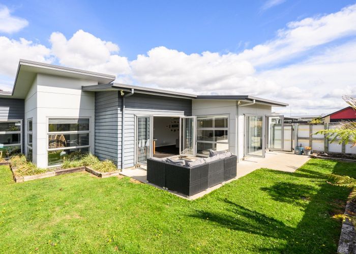  at 17 Lorenzo Place, Kelvin Grove, Palmerston North