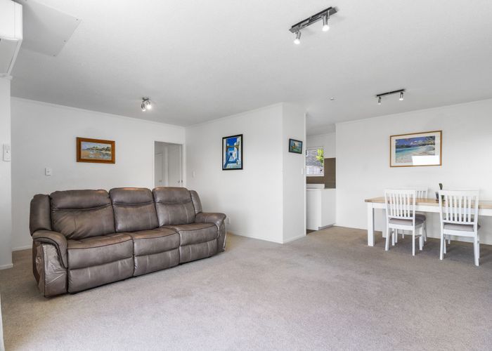  at 9 Sispara Place, Beach Haven, North Shore City, Auckland