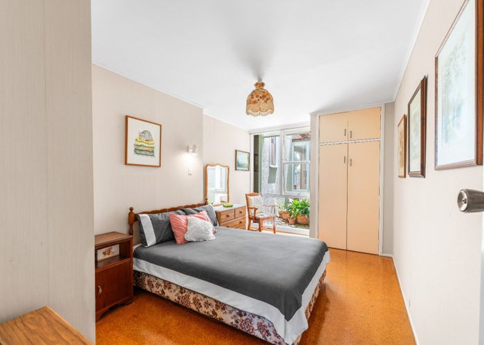  at 3/76A Lake Road , Takapuna, North Shore City, Auckland