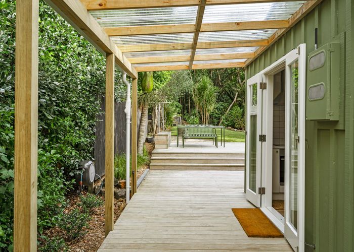  at 70 Seaview Road, Piha, Waitakere City, Auckland