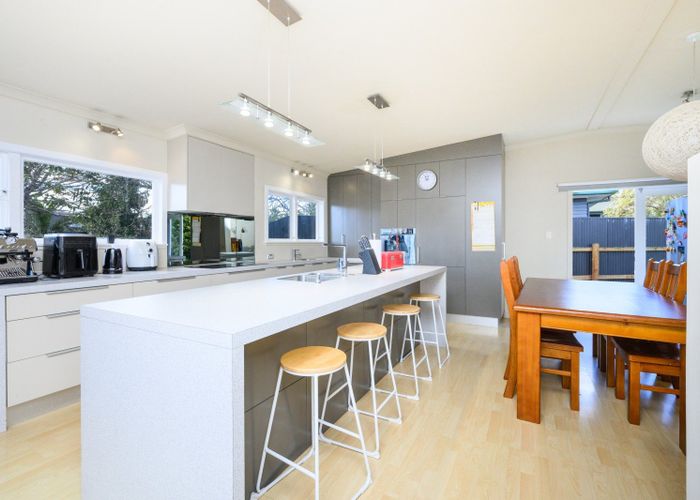  at 12 Kent Crescent, Awapuni, Palmerston North, Manawatu / Whanganui