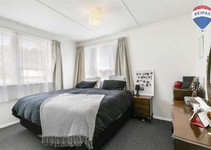  at 18 Delaney Drive, Stokes Valley, Lower Hutt