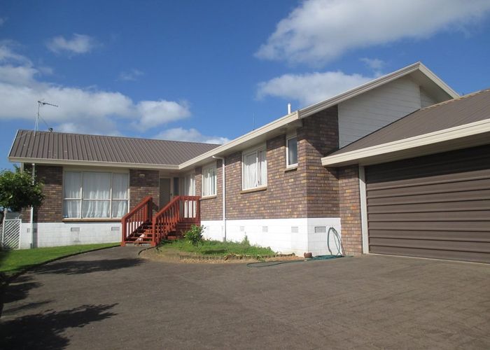 at 17 Prospect Place, Western Heights, Hamilton