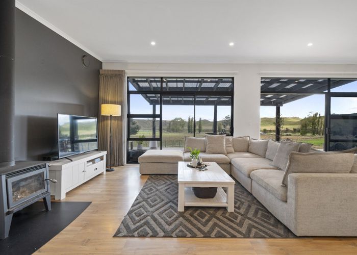  at 338 Valley Road, Colyton, Feilding