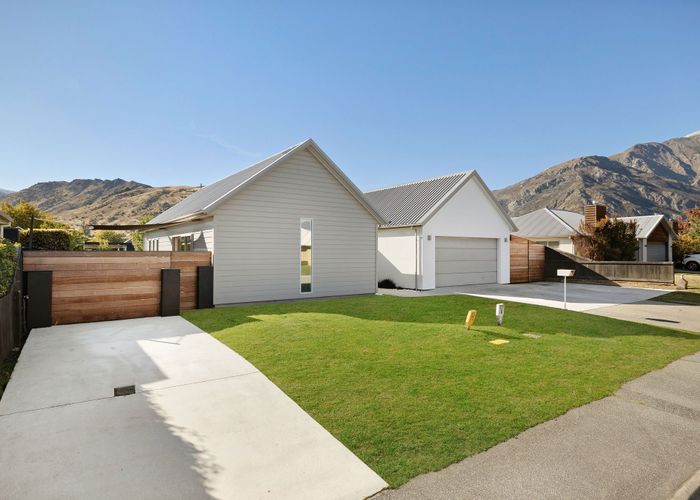  at 11 Haddow's Place, Lake Hayes, Queenstown