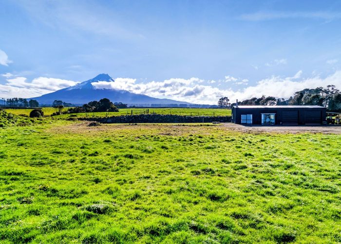  at 1592 Opunake Road, Mahoe, Stratford