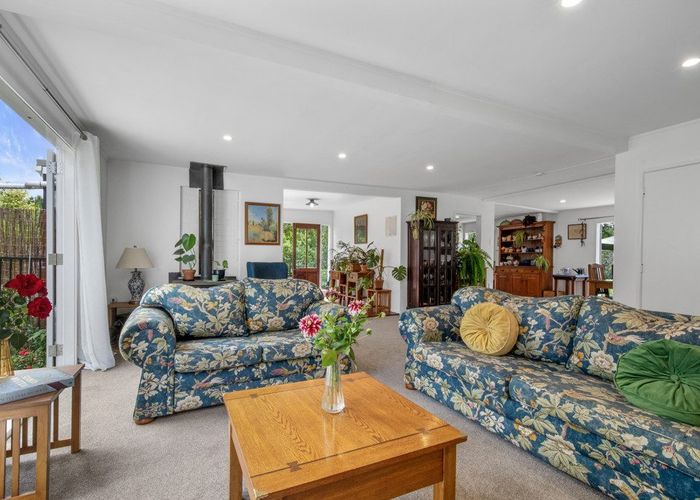  at 1021 Old North Road, Waimauku, Waimauku