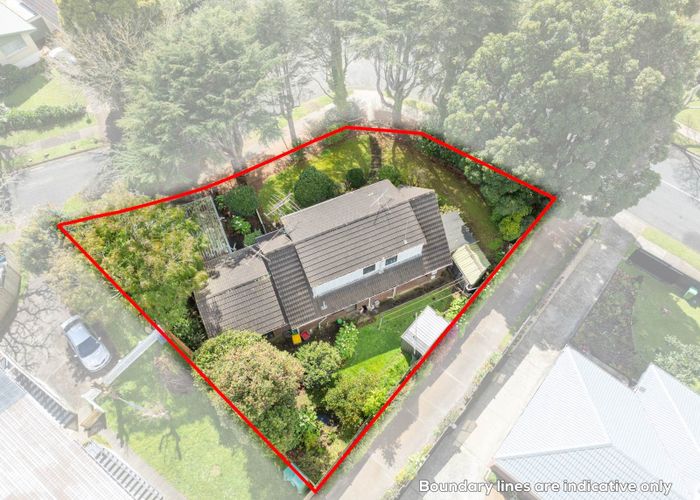  at 2 Yarra Place, Botany Downs, Manukau City, Auckland