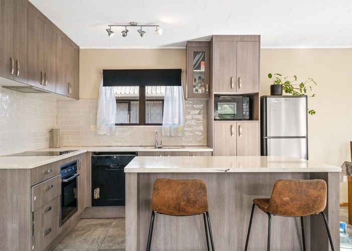  at 1/10 Barcroft Place, Clendon Park, Manukau City, Auckland