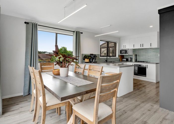  at 17 Caledonia Place, Highlands Park, New Plymouth, Taranaki