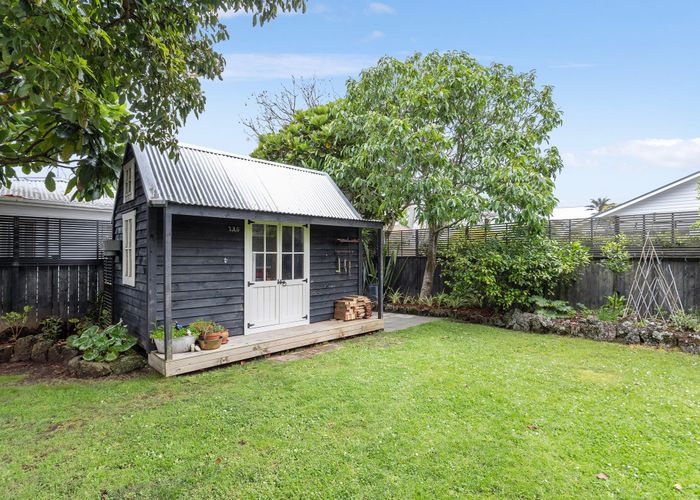  at 17 Parrish Road, Sandringham, Auckland