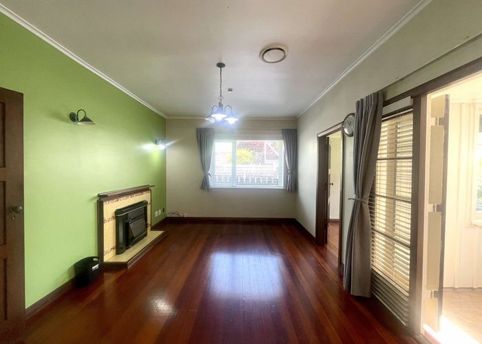  at 25 Queensway, Three Kings, Auckland