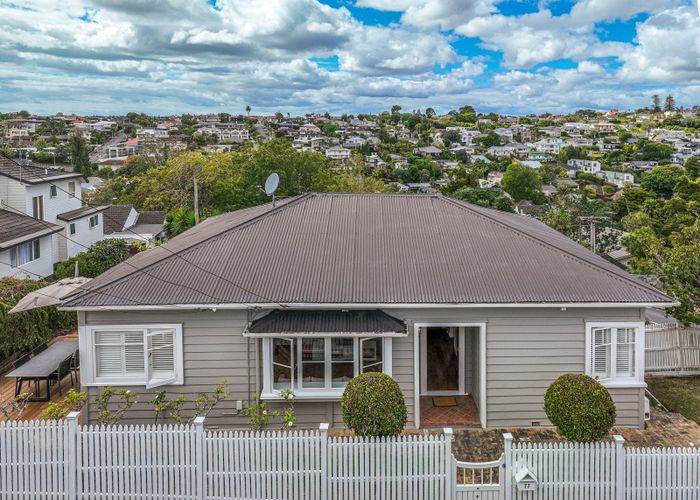  at 77 Bell Road, Remuera, Auckland