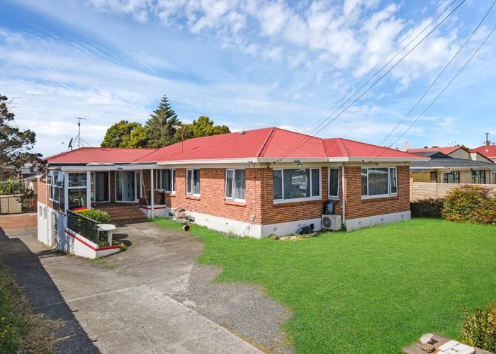  at 3 Brooklyn Avenue, Papatoetoe, Manukau City, Auckland