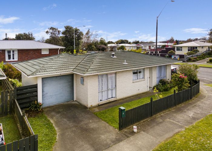  at 2 Havelock Avenue, Highbury, Palmerston North