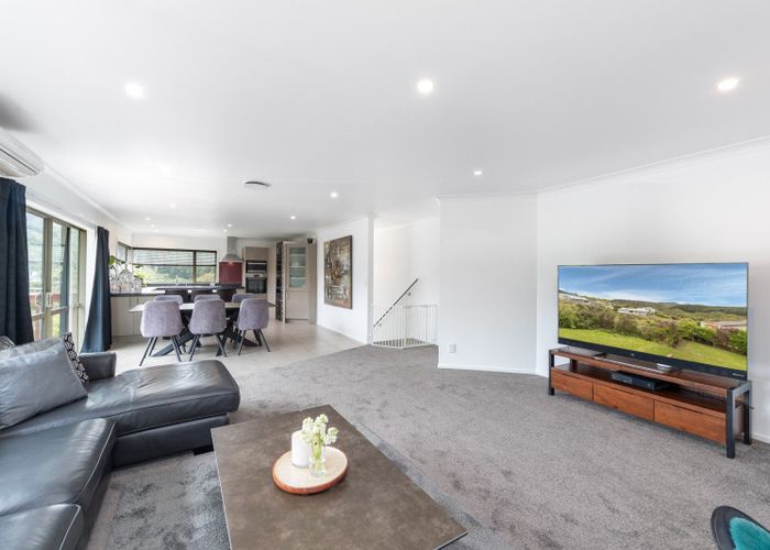  at 5 McEwen Crescent, Riverstone Terraces, Upper Hutt, Wellington