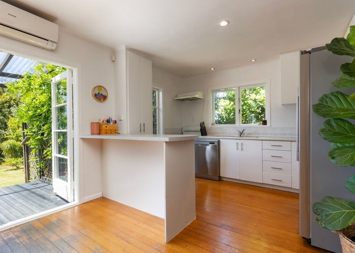  at 25 Taipari Road, Te Atatu Peninsula, Waitakere City, Auckland