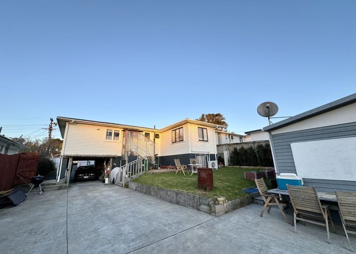  at 18 Blease Street, New Lynn, Waitakere City, Auckland